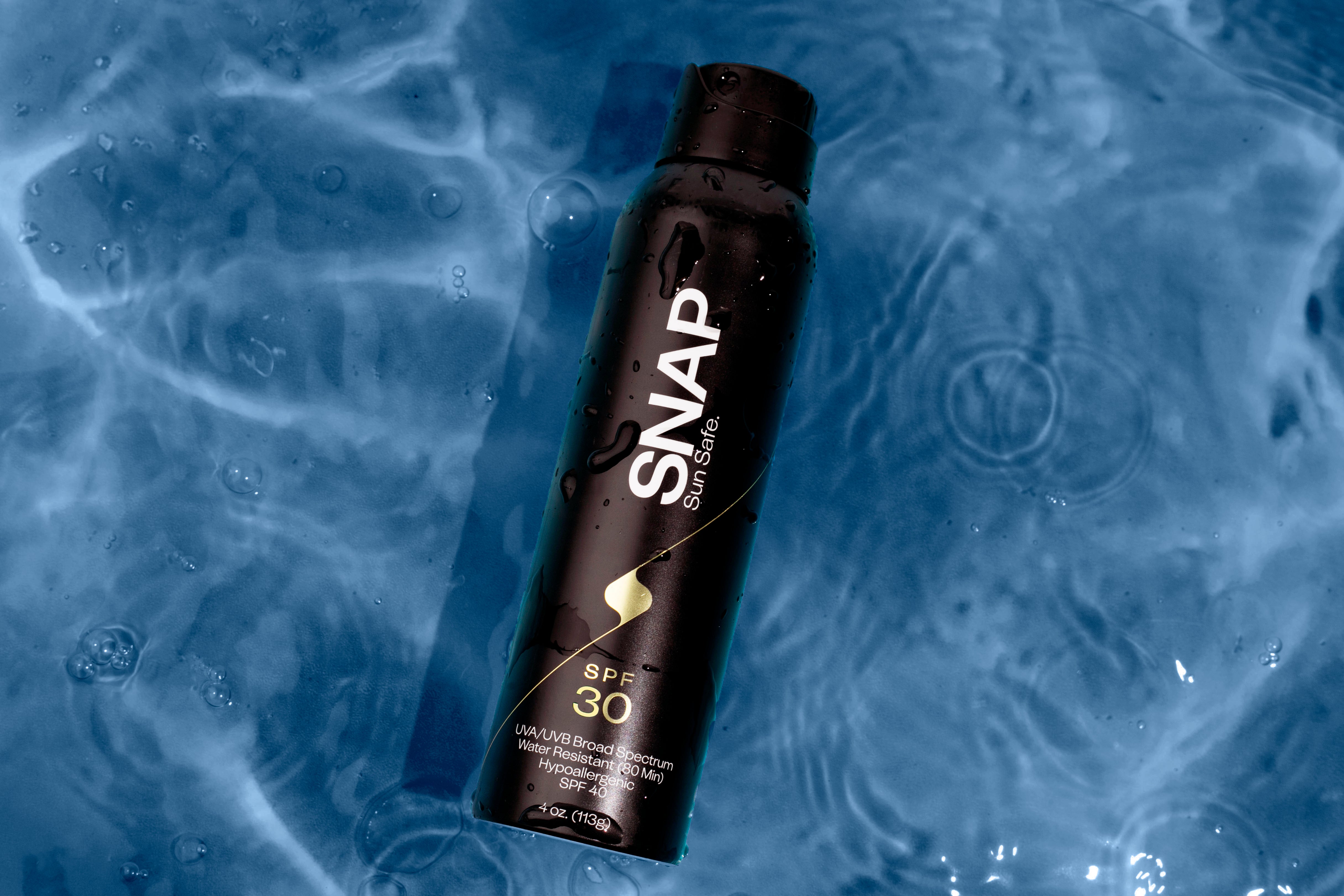 SNAP Wellness Everyday Sunscreen SPF 30 in blue water - As featured in our touchless sunscreen application booth the SnappyScreen Machine